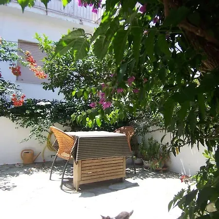 Louloudi With Flowery Court Yard * העיירה סקיאתוס